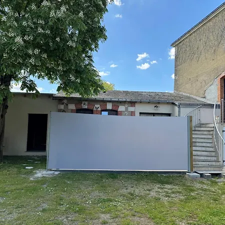 Petit Gite Avec Terrasse Thouarce Exterior photo